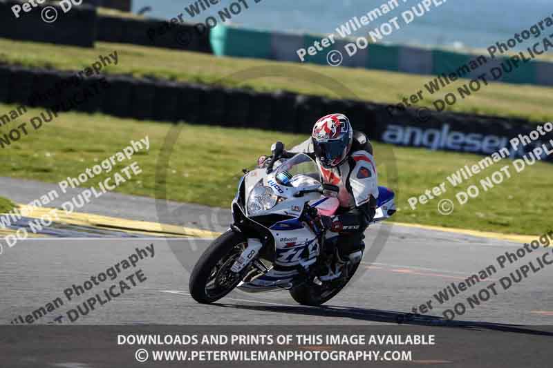 anglesey no limits trackday;anglesey photographs;anglesey trackday photographs;enduro digital images;event digital images;eventdigitalimages;no limits trackdays;peter wileman photography;racing digital images;trac mon;trackday digital images;trackday photos;ty croes